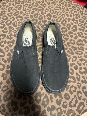 Vans Classic Slip-On Sneakers in Black